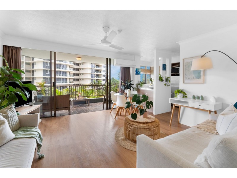302/8 Albert Avenue, Broadbeach QLD 4218