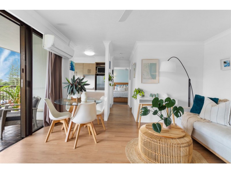 302/8 Albert Avenue, Broadbeach QLD 4218
