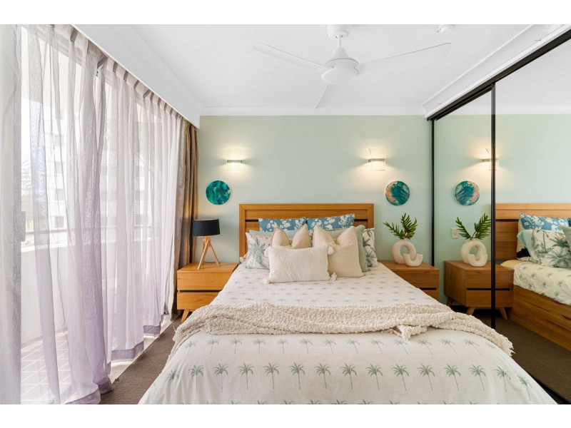 302/8 Albert Avenue, Broadbeach QLD 4218