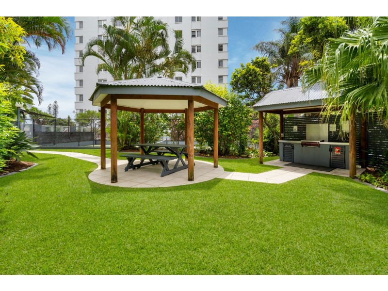 302/8 Albert Avenue, Broadbeach QLD 4218