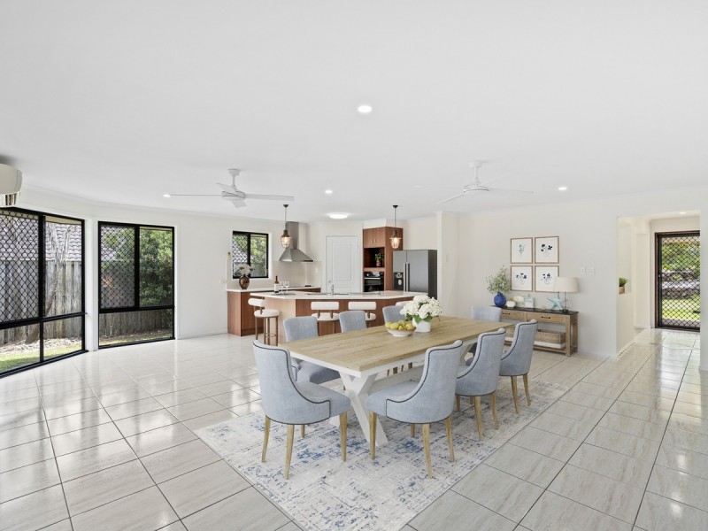 15 Govett Street, Pacific Pines QLD 4211
