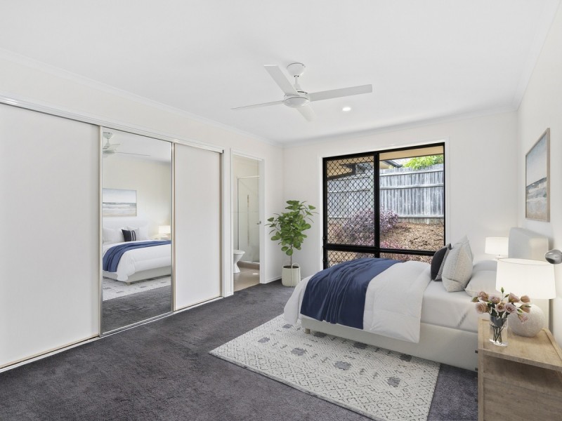 15 Govett Street, Pacific Pines QLD 4211