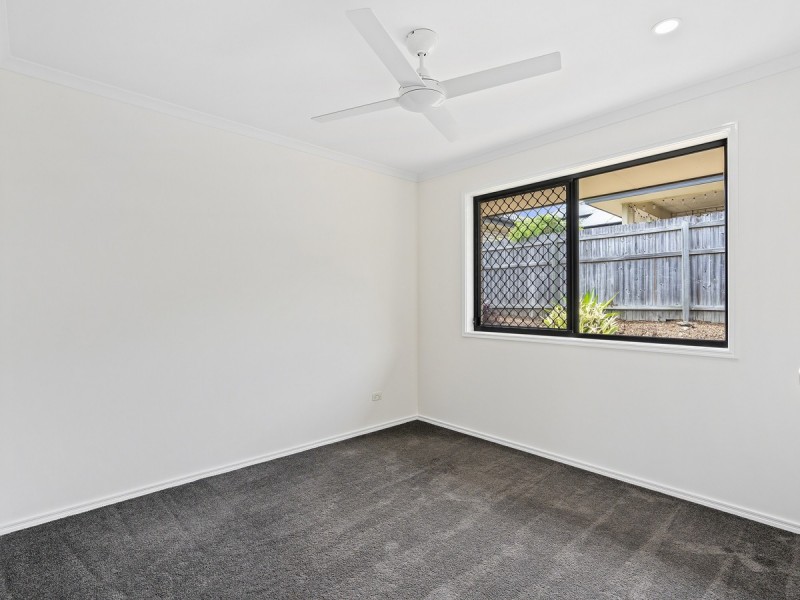 15 Govett Street, Pacific Pines QLD 4211