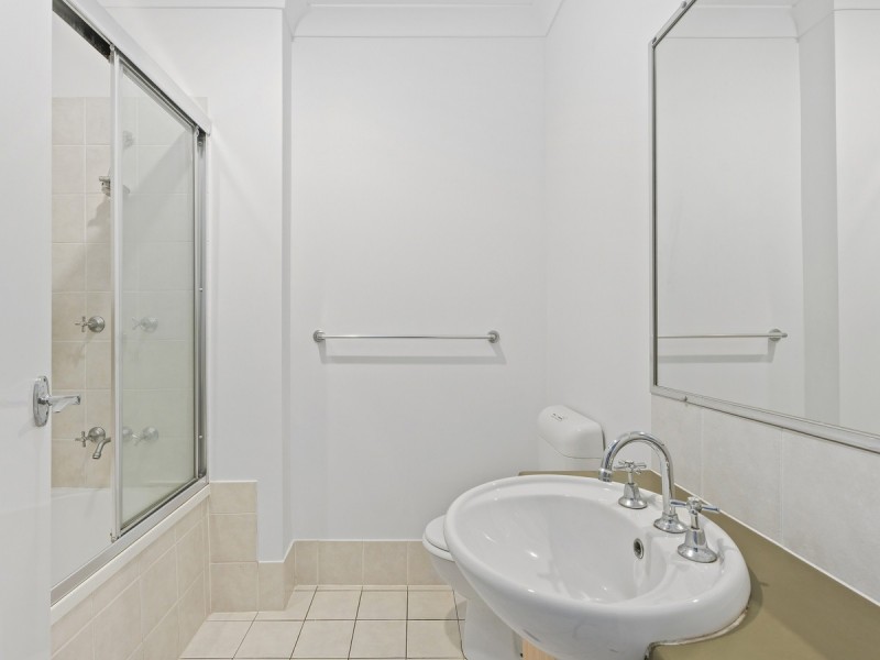 100/1 Sauvignon Parade, Upper Coomera QLD 4209