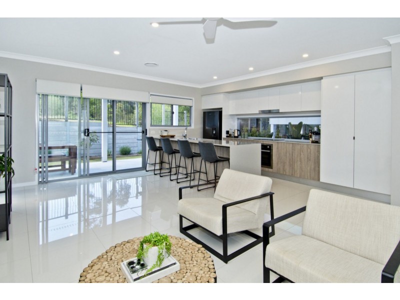 55 Stonewood Circuit, Oxenford QLD 4210