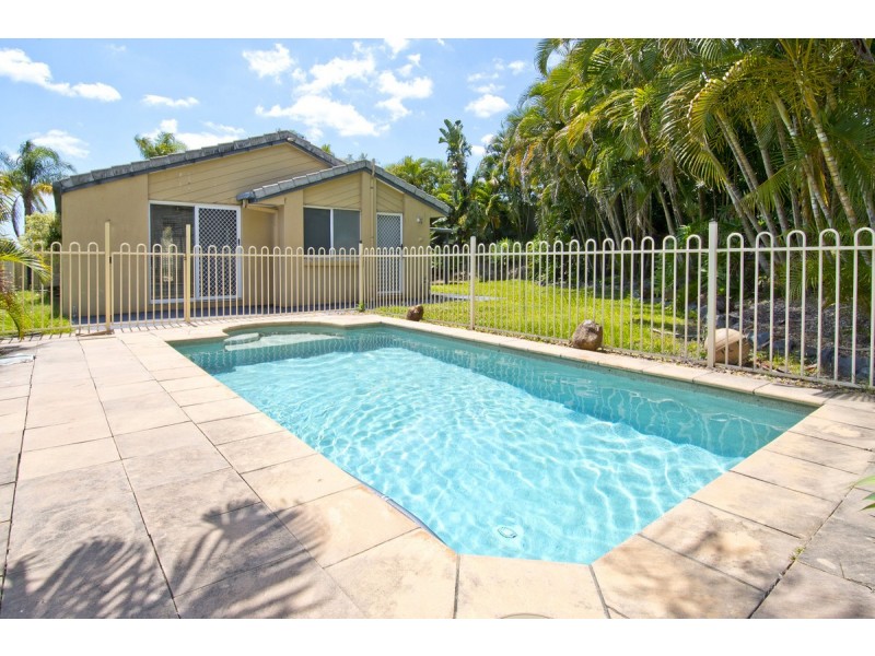 33 Mullewa Crescent, Helensvale QLD 4212