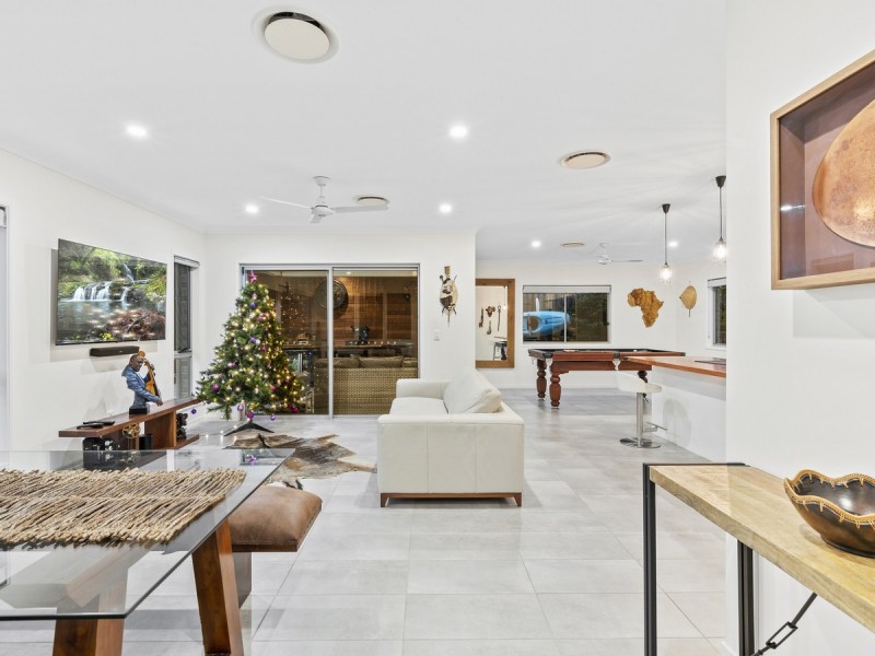 2 Oxenford Place, Oxenford QLD 4210