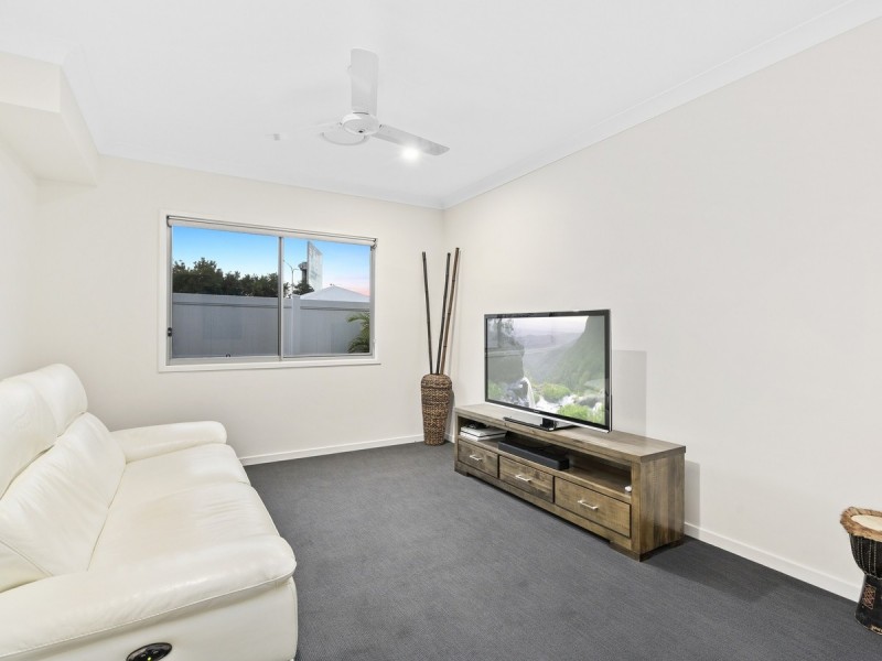 2 Oxenford Place, Oxenford QLD 4210