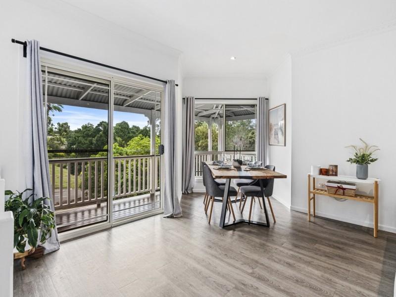 8 Pacific Pines Boulevard, Pacific Pines QLD 4211