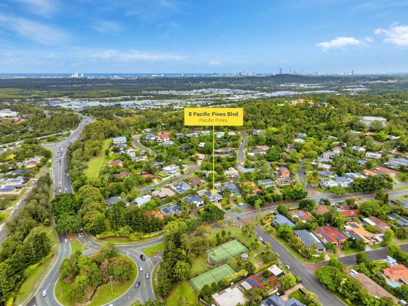 8 Pacific Pines Boulevard, Pacific Pines QLD 4211