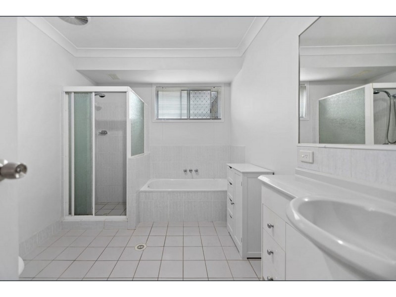 65 Numbat Court East, Coombabah QLD 4216