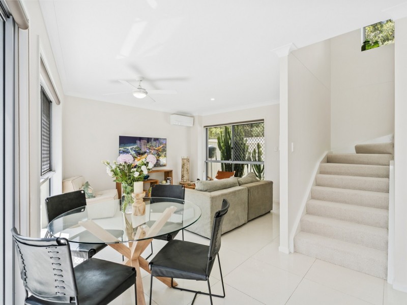 3/1 Aspect Place, Pacific Pines QLD 4211