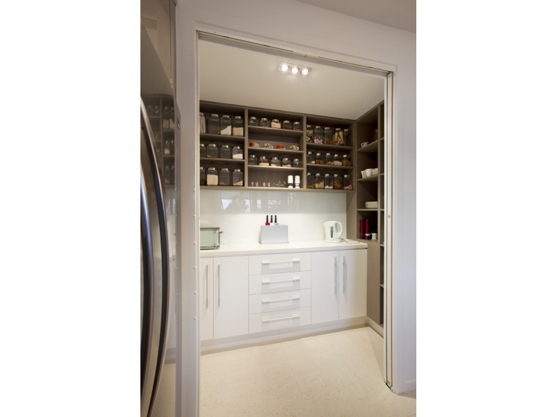 2 Kookaburra Place, Parkwood QLD 4214