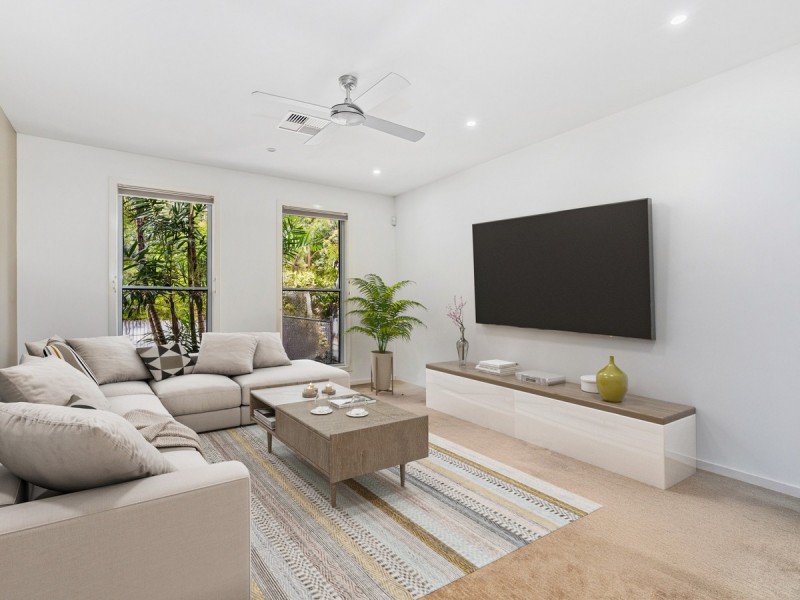 2 Kookaburra Place, Parkwood QLD 4214