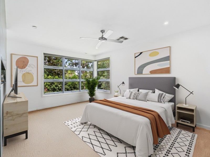 2 Kookaburra Place, Parkwood QLD 4214