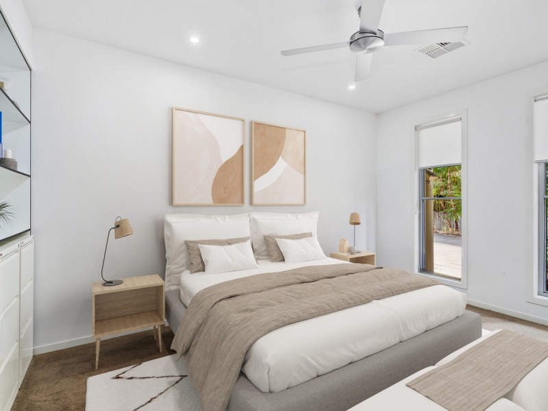 2 Kookaburra Place, Parkwood QLD 4214