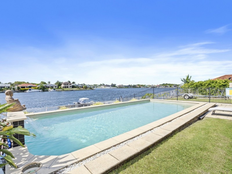 44 Lakeshore Drive, Helensvale QLD 4212