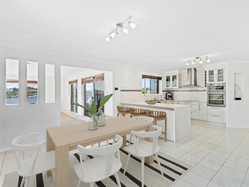 44 Lakeshore Drive, Helensvale QLD 4212