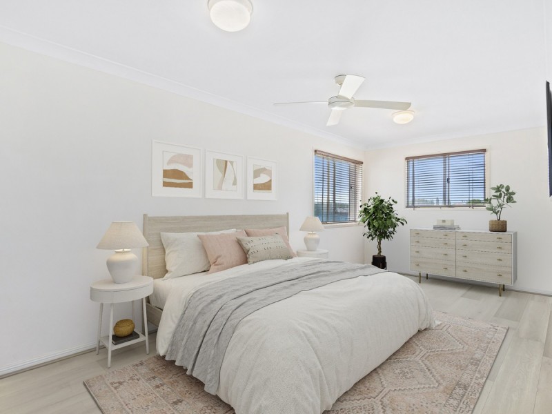 44 Lakeshore Drive, Helensvale QLD 4212