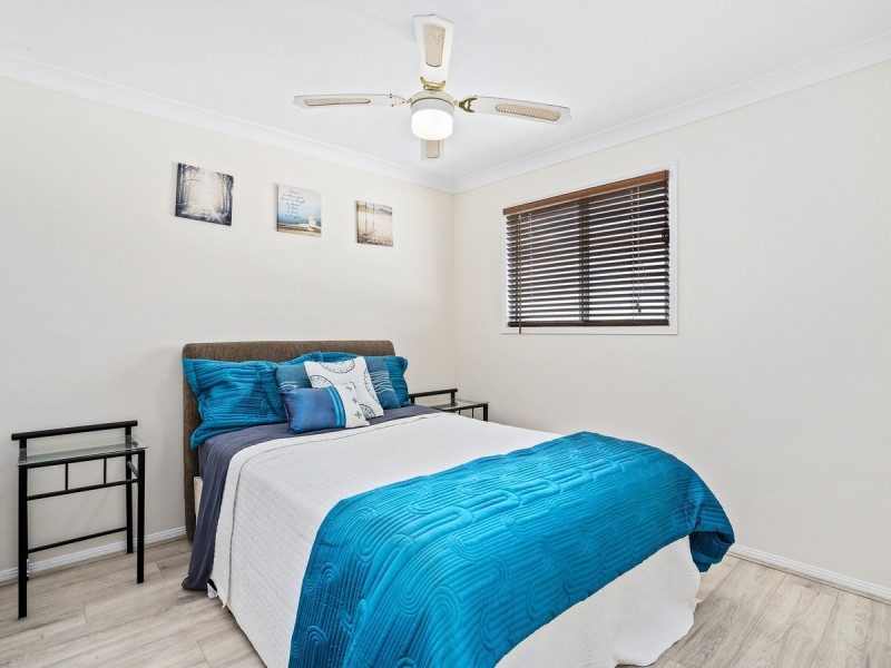 44 Lakeshore Drive, Helensvale QLD 4212