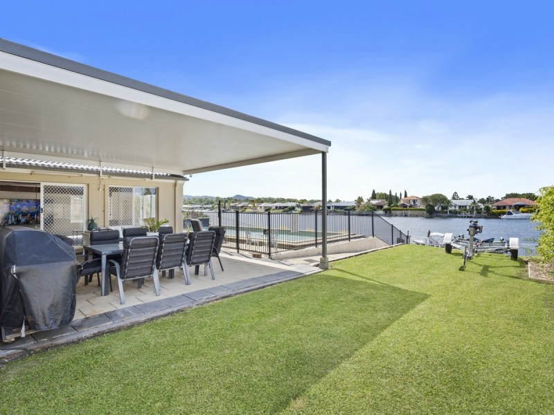 44 Lakeshore Drive, Helensvale QLD 4212