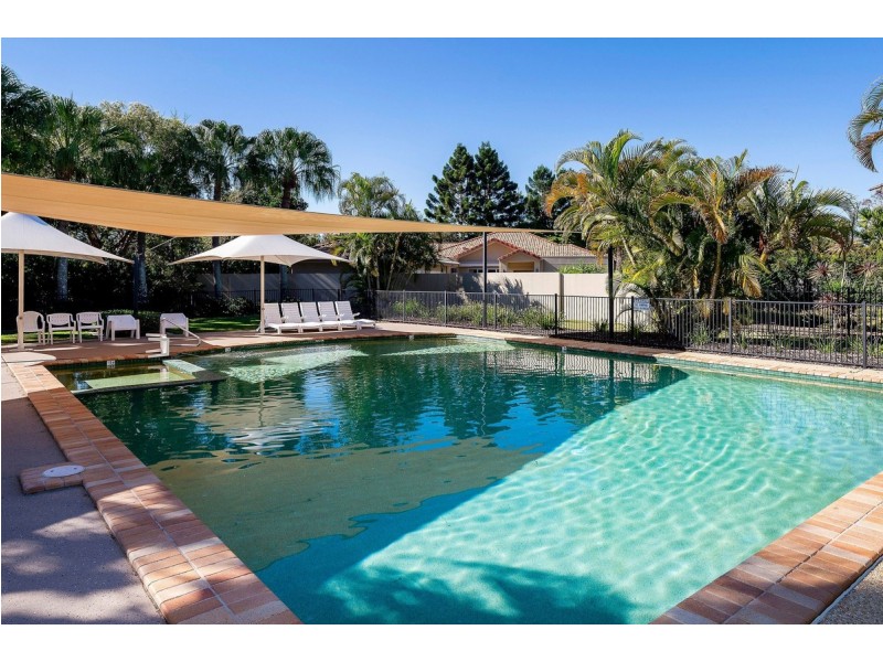 8438 Magnolia Drive, Hope Island QLD 4212