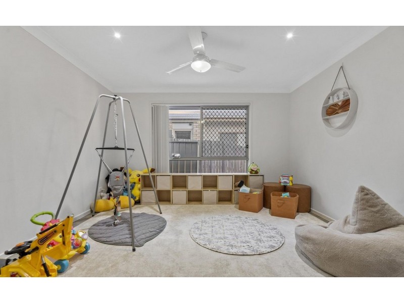 7 Steven Crescent, Pimpama QLD 4209