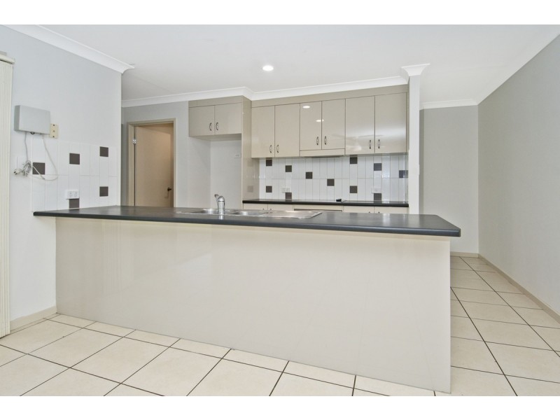 16 Lawley Crescent, Pacific Pines QLD 4211