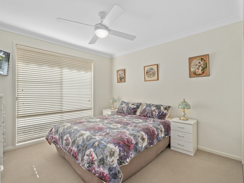 32 Faraday Crescent, Pacific Pines QLD 4211