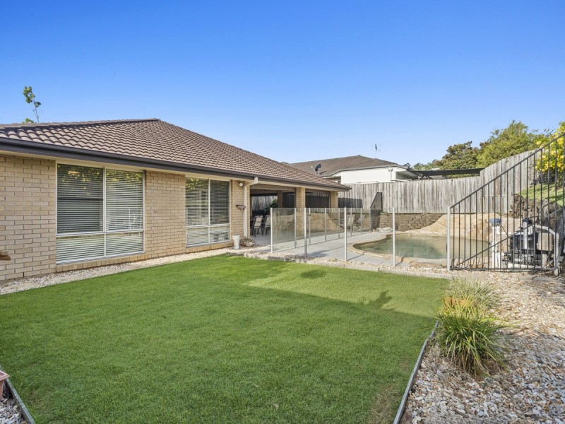 32 Faraday Crescent, Pacific Pines QLD 4211
