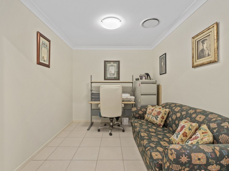 32 Faraday Crescent, Pacific Pines QLD 4211