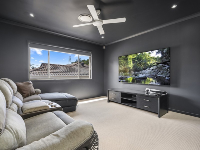 19 Jingella Street, Hope Island QLD 4212