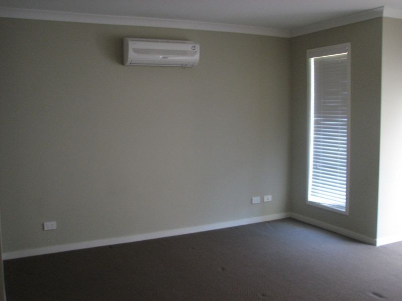 7 Shannonbrook Grove, Oxenford QLD 4210