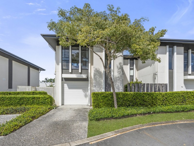 71/18 Archipelago Street, Pacific Pines QLD 4211