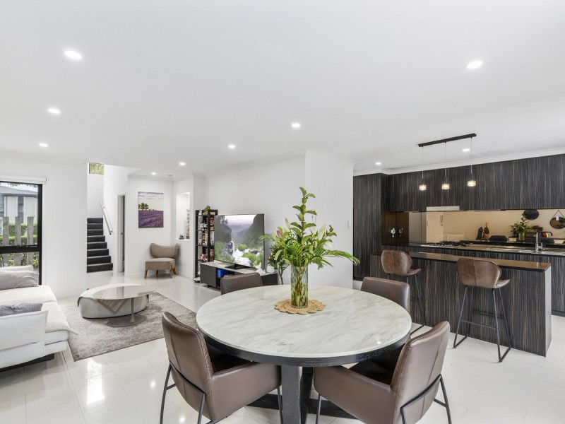 71/18 Archipelago Street, Pacific Pines QLD 4211