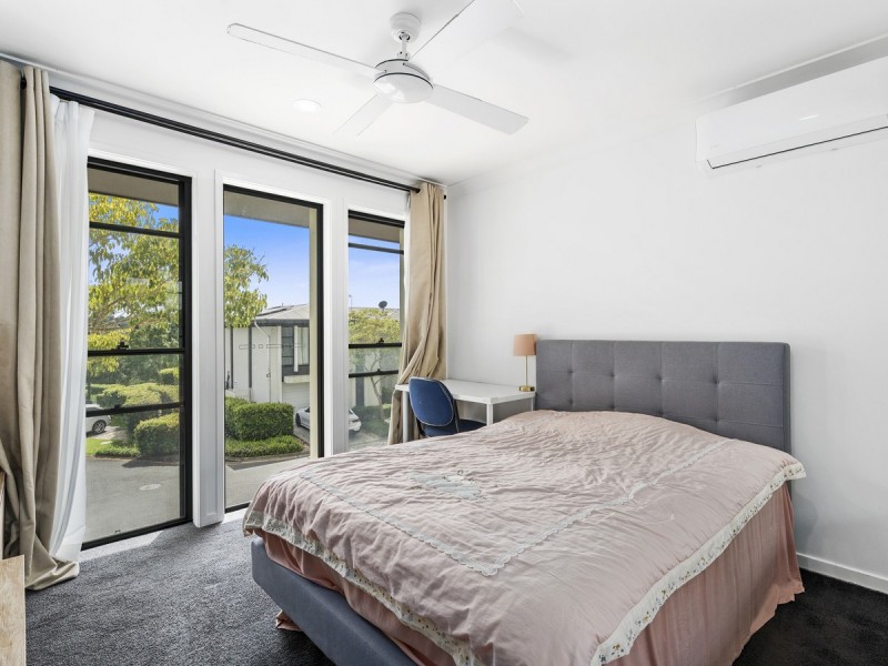 71/18 Archipelago Street, Pacific Pines QLD 4211