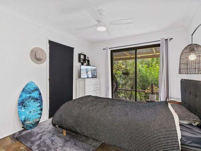 4 Atoll Court, Pacific Pines QLD 4211