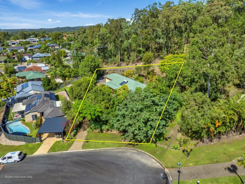 4 Atoll Court, Pacific Pines QLD 4211