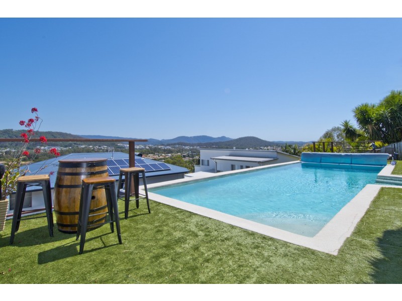 17 Sangster Crescent, Pacific Pines QLD 4211