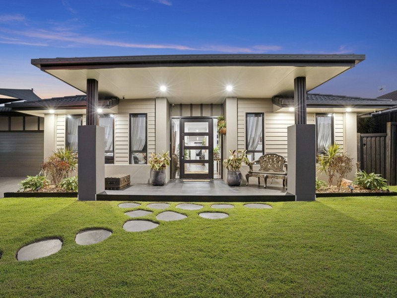 54 Mcauley Parade, Pacific Pines QLD 4211