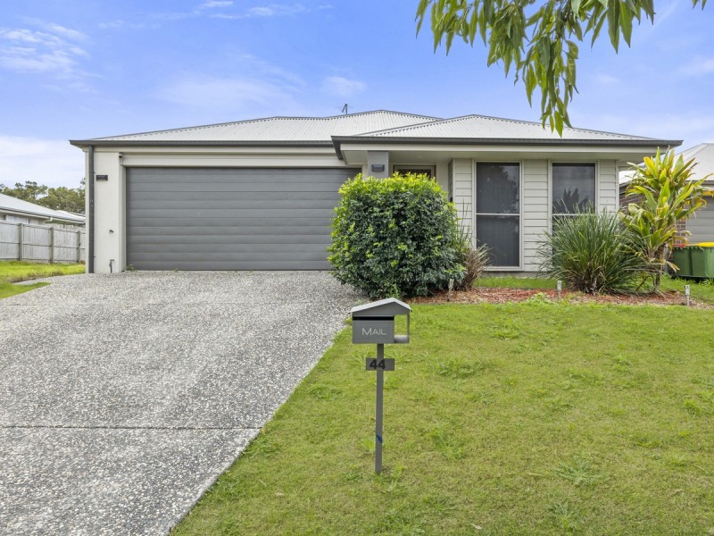 44 Nevada Road, Park Ridge QLD 4125