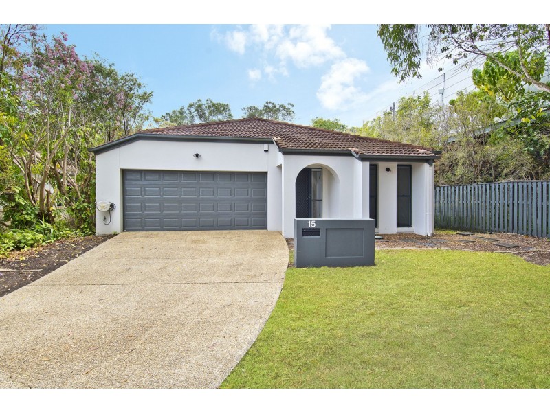 15 Blackwattle Circuit, Arundel QLD 4214