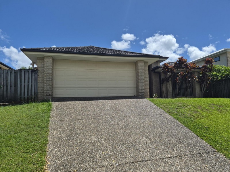 5 Chesterton Street, Pacific Pines QLD 4211
