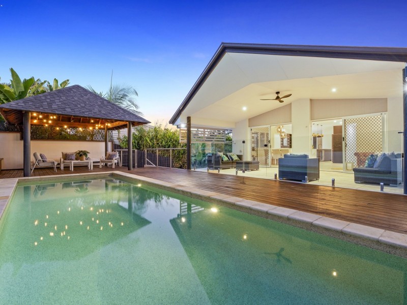 9 Chindrina Street, Hope Island QLD 4212