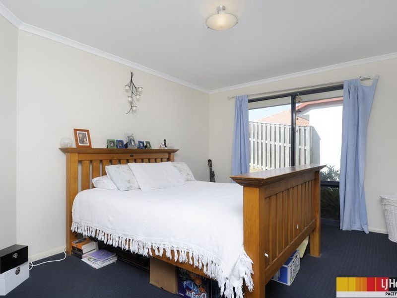 7 Irvine Street, Pacific Pines QLD 4211