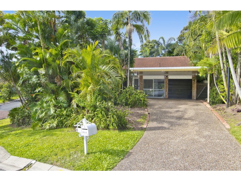 6 Nauru Place, Pacific Pines QLD 4211