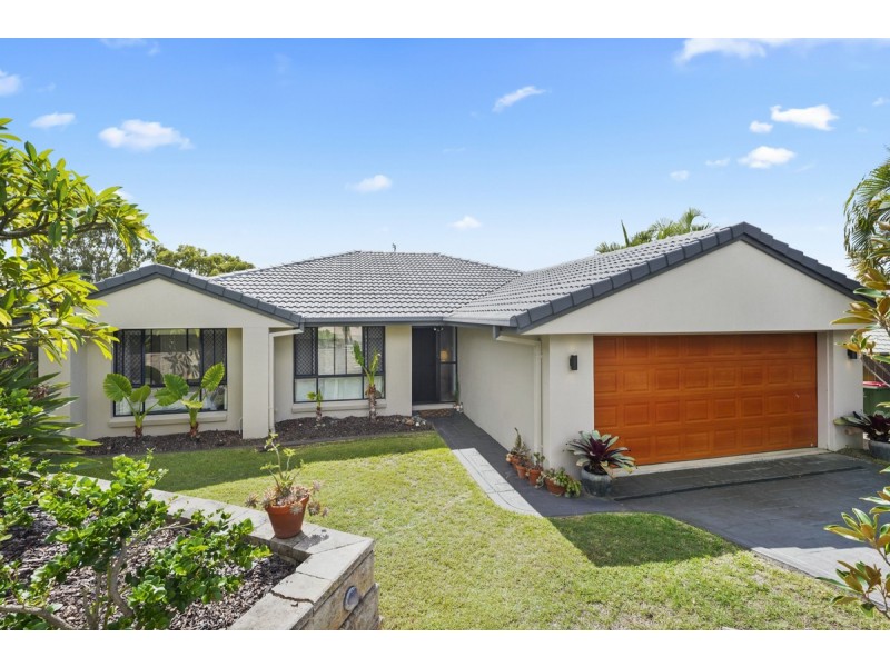 20 Bonin Close, Pacific Pines QLD 4211