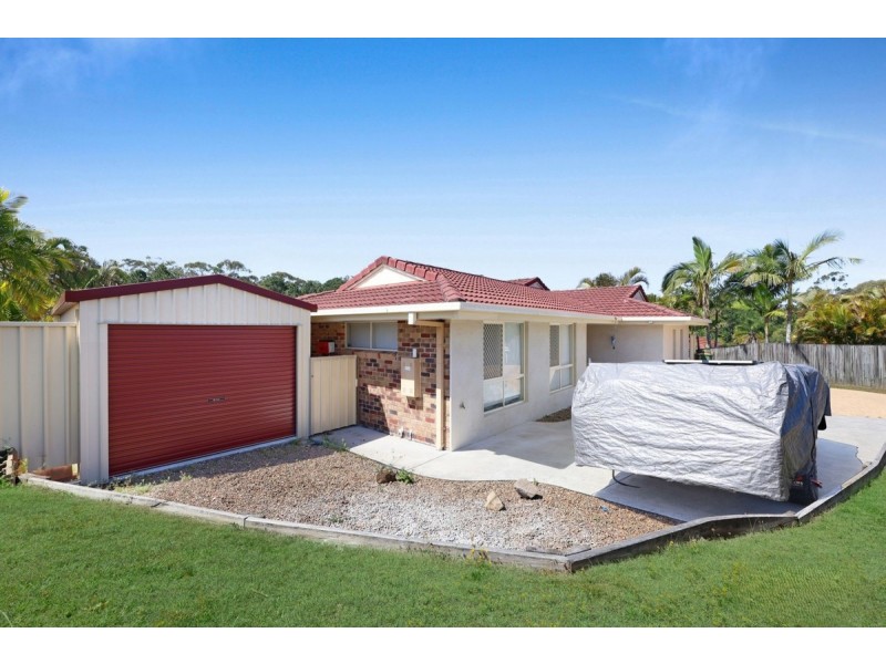 4 Galapagos Way, Pacific Pines QLD 4211