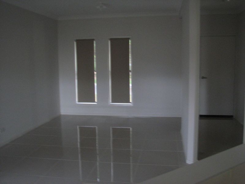 68 Aldgate Crescent, Pacific Pines QLD 4211