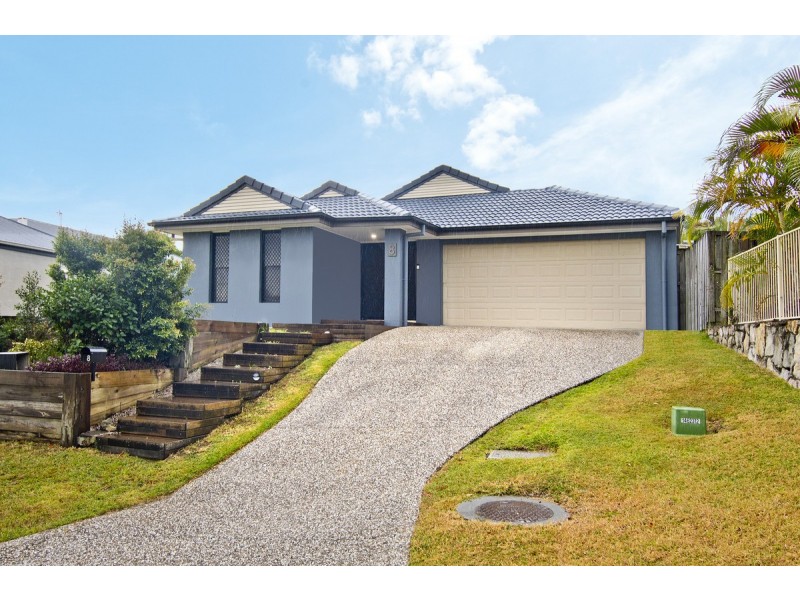 8 Gerard Street, Pacific Pines QLD 4211